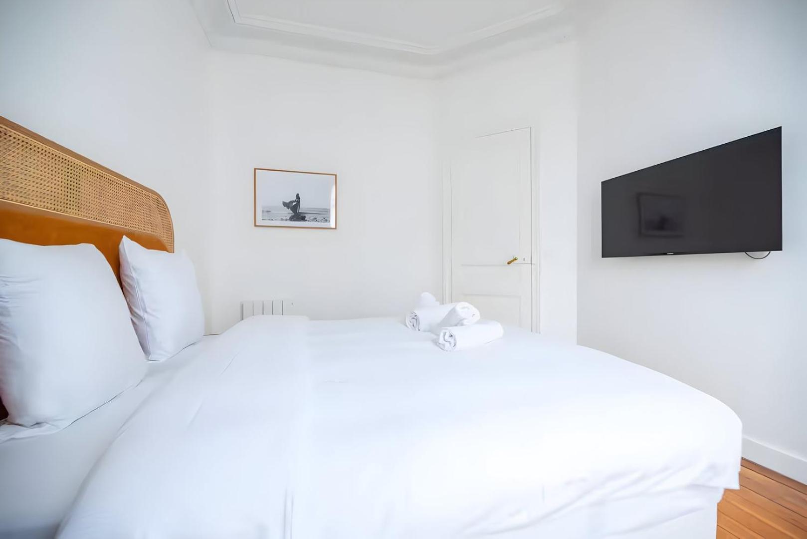 Apartment Tbs 325 - Superb With Eiffel Tower View Paris